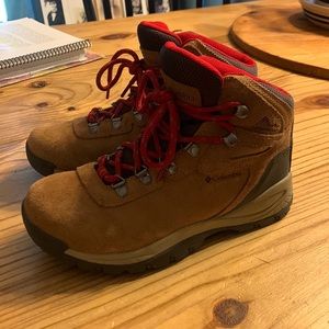 Women’s Columbia Hiking Boots